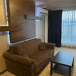 мия 2 Deluxe Royal Apartment *