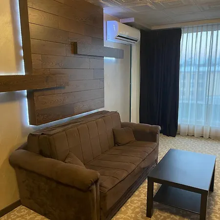 мия 2 Deluxe Royal Appartement *